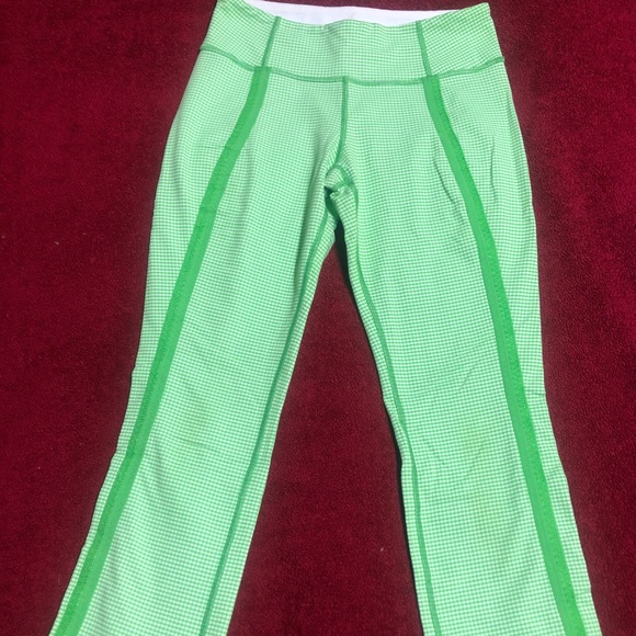 LuLu Crop - Lime green check sz 6 - Picture 1 of 4